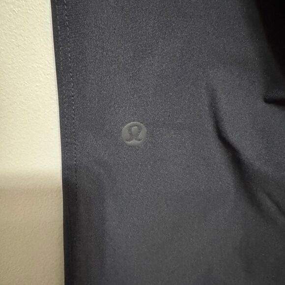 Lululemon Warpcity Jogger Black size medium - Picture 6 of 8